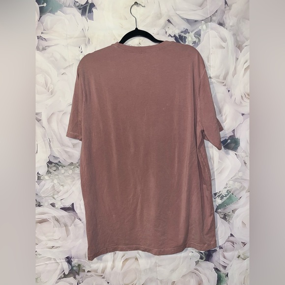 Vuori Men's Short Sleeve Tuvalu Tee W/ Pima Cotton Size XL Elderberry Heather - Picture 5 of 5